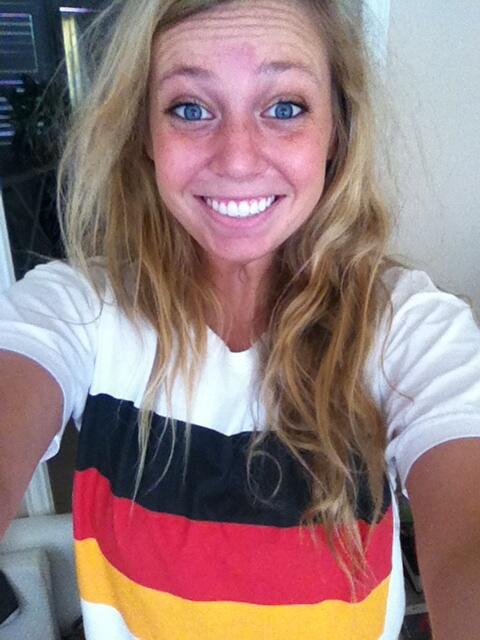 JayWeaven's tweet photo. Deutschland, Deutschland über alles!!! #ÜberAllesInDerWelt #Götze http://t.co/147kYBqteq