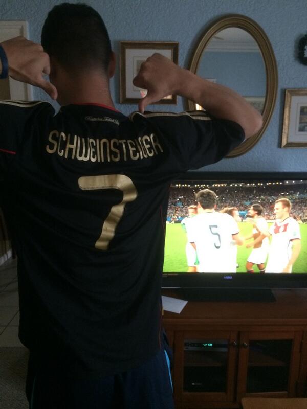 YikeyB's tweet photo. @DaveLewis3 @Gatman23 🇩🇪 http://t.co/bfaoBRZQh0