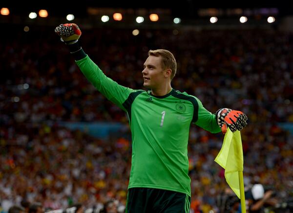 fifaworldcup_de's tweet photo. GEWINNER adidas Goldener Handschuh:
#GER Manuel Neuer (@Manuel_Neuer)
#WM2014 http://t.co/dVnqE4b5Qc