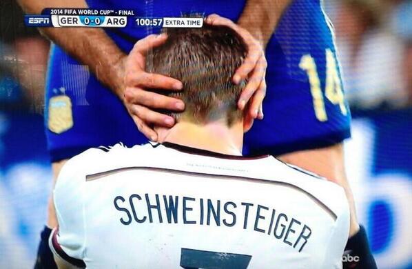 emxlio's tweet photo. This is what happens when Lady Gaga tweets about the world cup http://t.co/QSoDuvzK3S