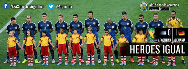 Argentina's tweet image. Ni una lágrima. Ni un reproche. Gracias totales. A los 23 de adentro y a los 40.000.000 de afuera.