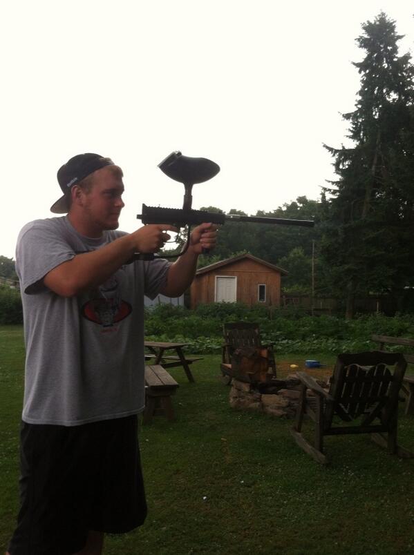 CodySexton53's tweet photo. Paintball http://t.co/vH7QDNeuyr