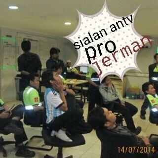 roby_dnf's tweet photo. Sialan ANTV Pro Germany,,padahal di metro TV argentina yg menang ! http://t.co/82CGeN3nnm