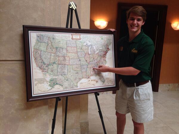GeorgeMasonU's tweet photo. Hey Mason Nation!!! 💚💛💚💛 Where are you from?!?! #GMU18 #welcome2mason #AllAroundTheWorld #RepYourHome http://t.co/ZLakqjAoPH