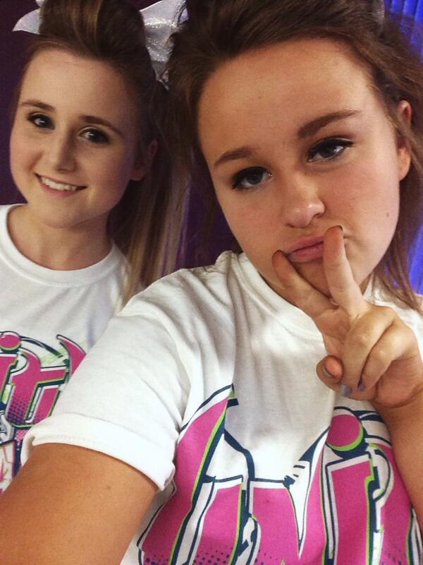 darcehole_'s tweet image. 4 time national champions undefeated👑 #unityallstars