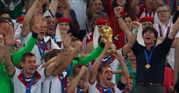 Gav_SRFC's tweet photo. No better man to lift the greatest prize on earth now a days. http://t.co/klbmFPUelv