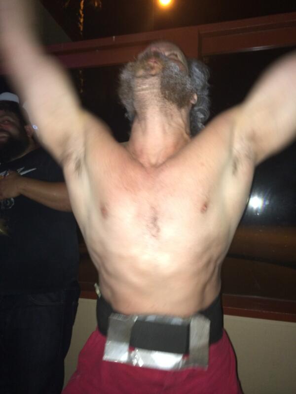 FreeWifiMegaCo's tweet photo. @HolidayHavoc Best we've got is this shot of the moment after. http://t.co/kLrCnF6QXA