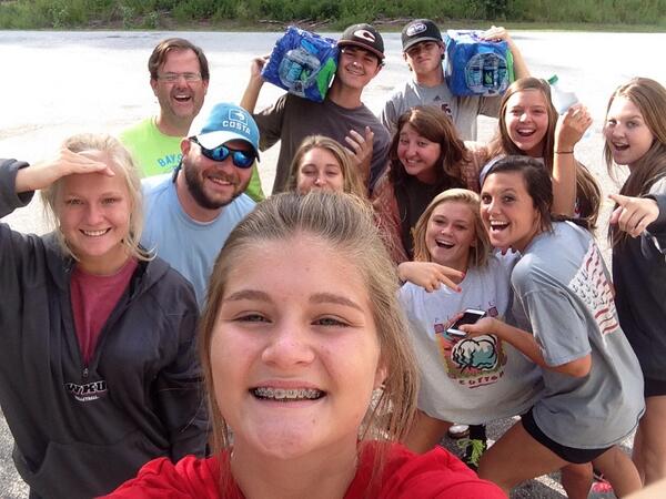 perk___'s tweet image. Coming to save lives at Exit 137 #hydration #fits2014