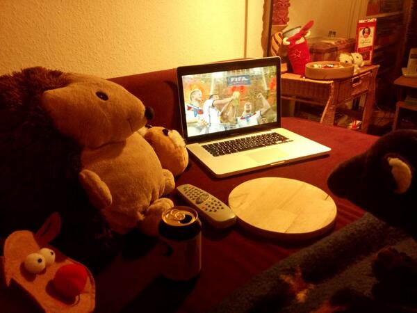 sofa_igel's tweet photo. #Rudelgucken #GERARG http://t.co/HE4YsREsbb