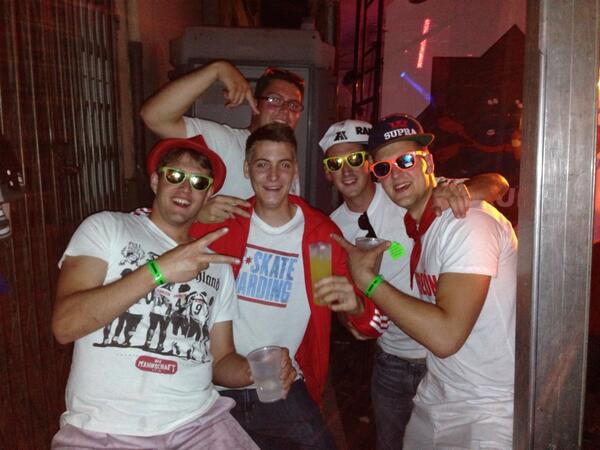 M0rr1Ss's tweet photo. Pensando en mallorca @JesusM_91 @dario12391 @OscarMG_Manso http://t.co/j7WDpD72Em
