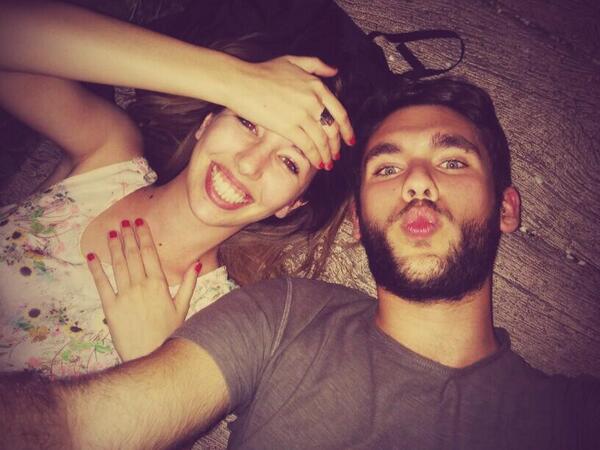 RaquelGnzlzz's tweet photo. Aquí se resume nuestro verano @sergiofg_95 http://t.co/9QKgcTX6aQ