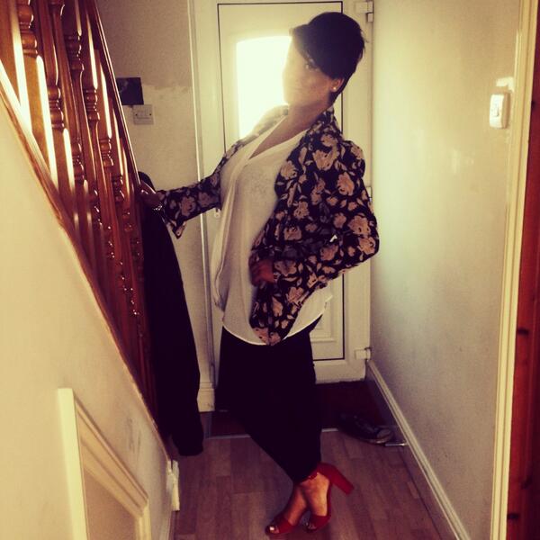 xolooeyox's tweet photo. Sunday Funday :) #nightout #football #finals #happy #essex #glam http://t.co/Wo02xGHP5C