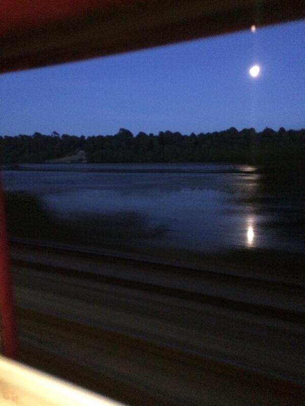 ela1negarc1a's tweet photo. It may have taken a while to get home from #ECSM2014 but the beautiful views from the train do help :) http://t.co/dpvFZvsaOz
