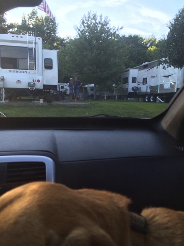 SimsOHTX's tweet image. “@TuckyDav: Saying bye to @bobbydo85 &amp;amp; @SimsOHTX http://t.co/CKGCPabucz”.  Was fun!