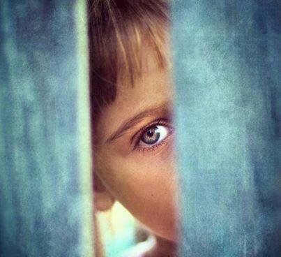 a5i7's tweet photo. مشكلة ان تعيش حيا... وقلبك ميت لذهاب احدهم http://t.co/qBEbu469xP