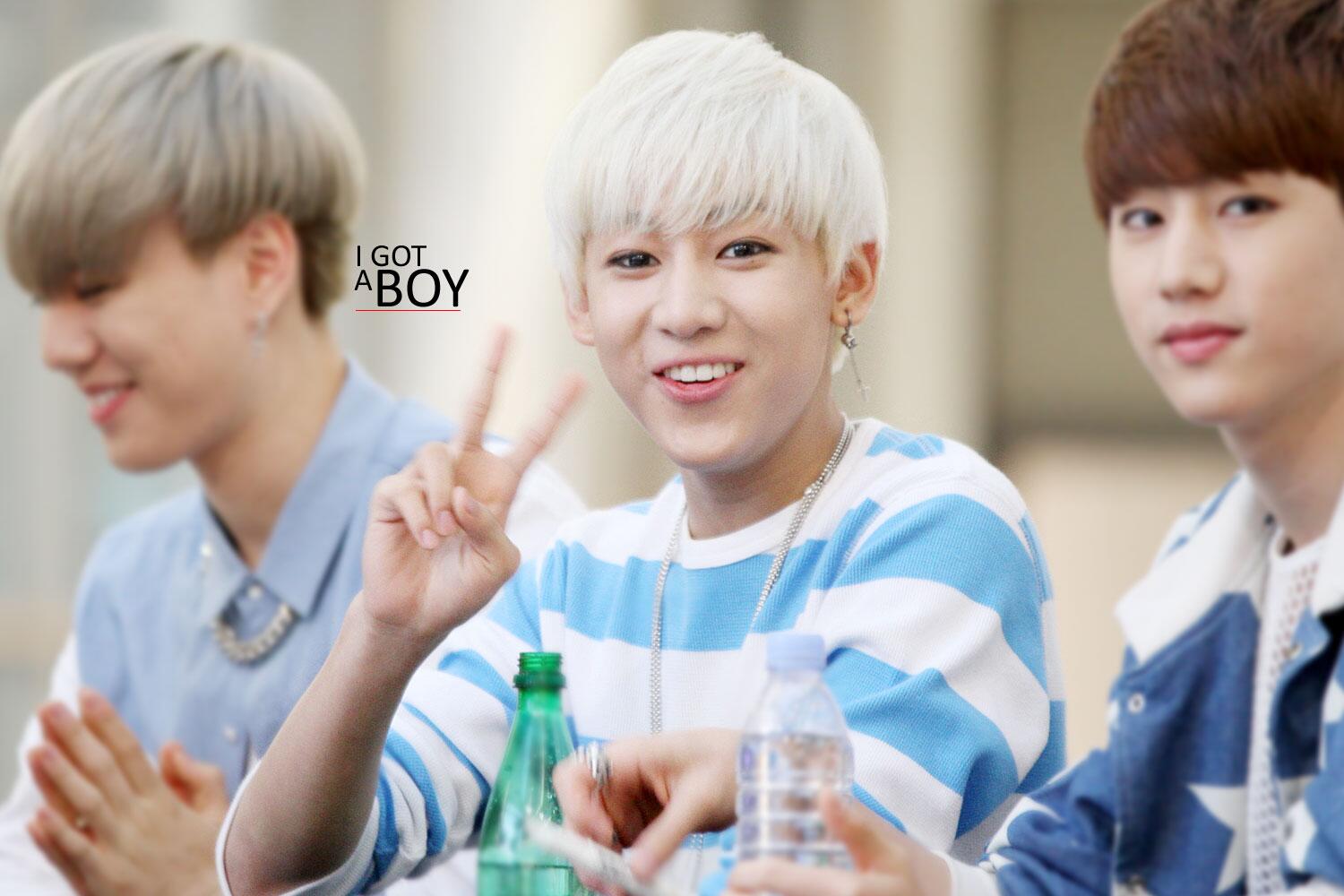 Bse6BFNCYAMqMgI.jpg:large