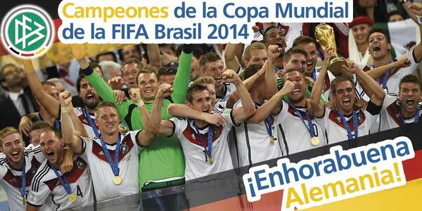 AnunciaCarroWeb's tweet photo. #Alemania se corona como CAMPEÓN de la Copa del Mundo #Brasil2014 al vencer a #Argentina 1-0 en el 2do tiempo extra. http://t.co/JRVALJRHE5