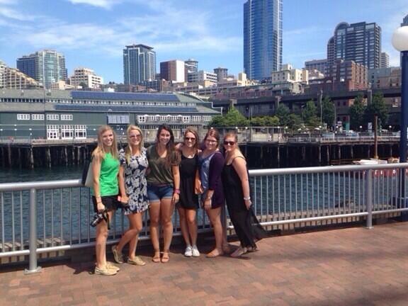 gammaphiatksu's tweet photo. Our exec team checking out the beach and Gum Wall on their last day in Seattle!! #ShineinSeattle http://t.co/pvUoG17cEI