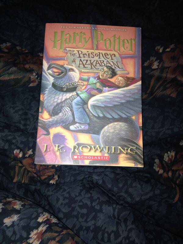 artsyreader's tweet image. I didn't cave! Here I go! #booktubeathon