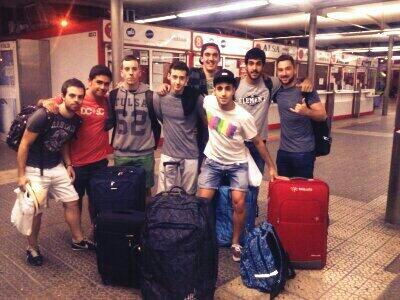 andermn26's tweet photo. Ya en Barcelona #papismalta @dmerino12 @Sanmi18 @jondi_21 @AitorRodriguez1 @asiertxuu @alex94gs @fansdebaranda http://t.co/ECBeZmv79r