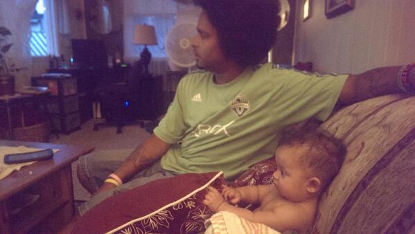 KTKaffeine's tweet photo. @CuscusThommy cuz @SoundersFC sound watching the game with dad! #RaiseEmRight http://t.co/VbcX9PFOL9
