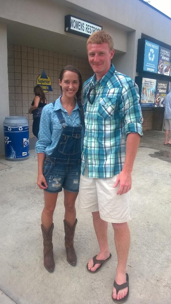 Heathereeny3's tweet photo. We love Tim McGraw http://t.co/YioVXbfDJc