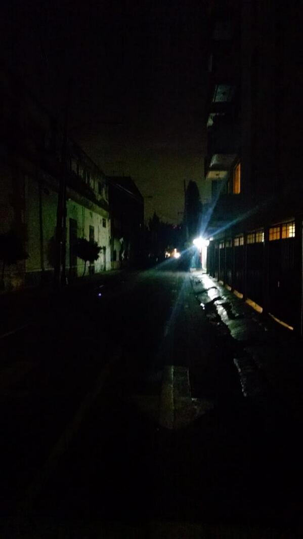 La_Santa_Mariaa's tweet photo. #AlMomento @a_fernandezDF caminamos x calle de Naranjo y así se aprecia @E_CuauhtemocMX  agradeceremos su atención. http://t.co/tk0XIRJBcT