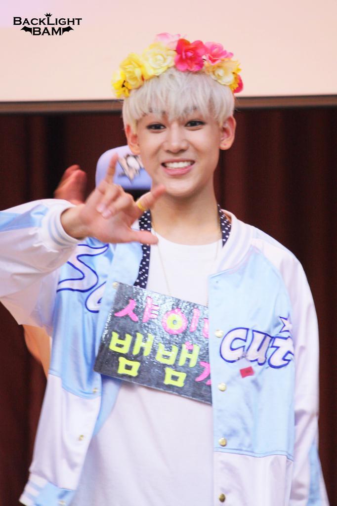 BseyRlUCQAAtZiK.jpg:large