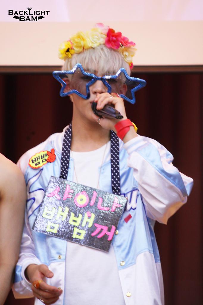 BseyWtGCUAE34Qe.jpg:large