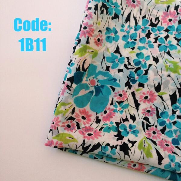 ihijabstore's tweet photo. Do you feel blue today? Don't! Just wear this blue-flowery-hijab. So, your day is never blue anymore. :)) http://t.co/fvc7SeROu5