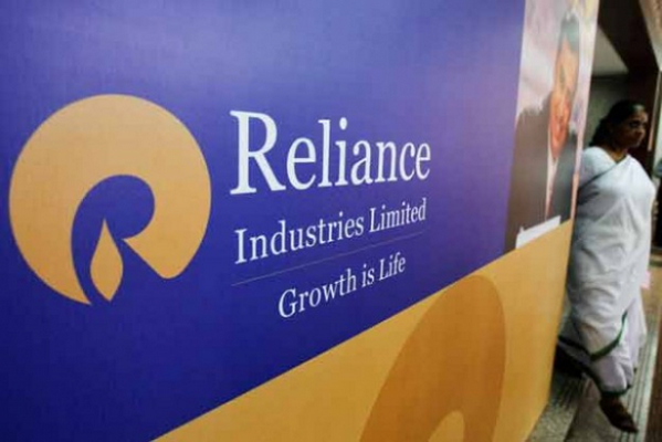 Govt slaps $579 mn additional penalty on RIL for low KG-D6 output. Read more: bit.ly/Wc92g3