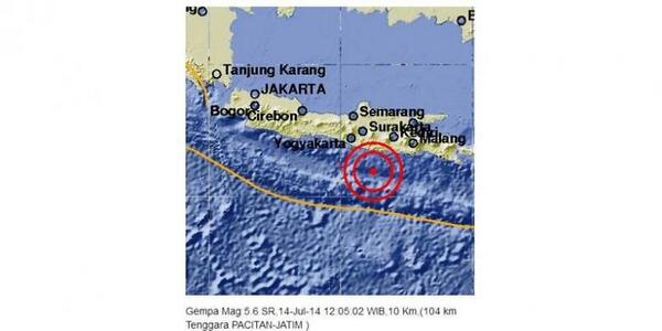 DEASdw's tweet photo. @kompascom Gempa 5,6 SR Guncang Pacitan, Terasa hingga Jogja dan Surabaya http://t.co/PPUqmAQUAa http://t.co/WkdknZHWB8 cc: @ini_tari