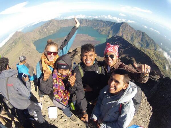 IG : TRIPHEMAT tweet media