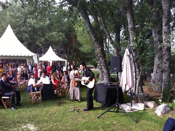 highvolume's tweet photo. Nueva galería de imágenes en nuestra web http://t.co/P5SWGJY9PJ Gracias a @EfectoArte #bodas #sonido #Madrid http://t.co/2srE6iZlZp