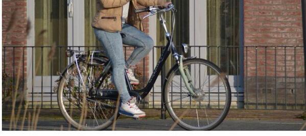 KatePos's tweet image. Fiets gestolen, kunnen jullie er alsjeblieft op letten als jullie em zien ?