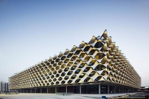 #مكتبة #الملك_فهد الوطنية في #الرياض من #تصميم #GerberArchitekten 
arch-news.net/2013-11-01-22-…