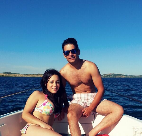 albameyi2's tweet photo. Con mi chico guapo!@pichurucerro http://t.co/xc8CzewlKg