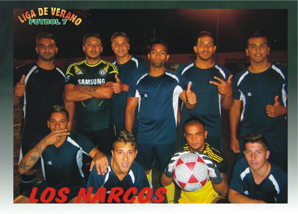 futbol7rosalaya's tweet photo. LIGA DE VERANO ROSAL DE AYALA 
Foto del Equipo LOS NARCOS http://t.co/pvAoRcqHg5