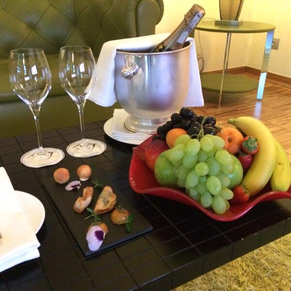 LefayResorts's tweet photo. #vipwelcome #wine #fruit #suite #welcome #lefayresorts #lefayresort http://t.co/Efr45IkvZL
