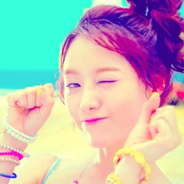 J90515RP's tweet photo. @________STOB 

愛嬌 ？ .. ぷいんぷいんと
ウインク ソンムル ~~ 

_ http://t.co/fkhOV5BvTp