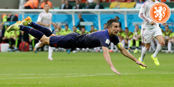 OnsOranje's tweet photo. Stem nu op het mooiste doelpunt van het WK. Dat is natuurlijk de kopbal van @Persie_Official http://t.co/Z84qCEOiH6 http://t.co/wg8OrNZxjW