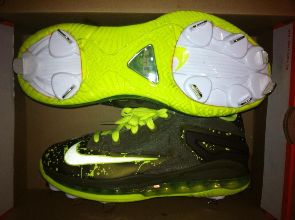 Custom Cleats Inc. on Twitter "Lime green Nikes with metal cleats made by customcleatsinc http