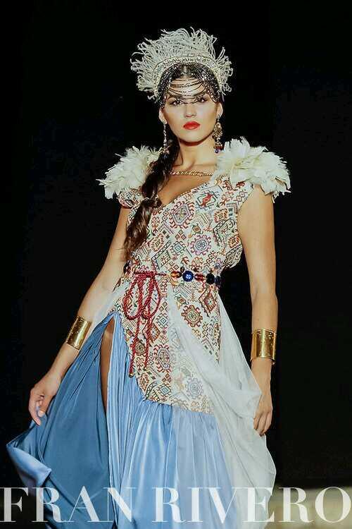 #sevillahoy Desfile #JardinesDeSeda organizado por <a href="/sevillademoda/">ESSDM - Sevilla de Moda</a> <a href="/Fran_Rivero/">Fran</a>