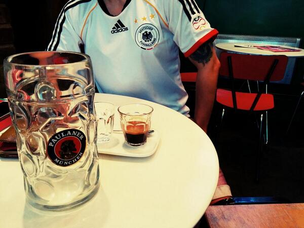 MyCoffeeAffair's tweet image. Guess we ought to serve espressos in the cup of the day #Weltmeister