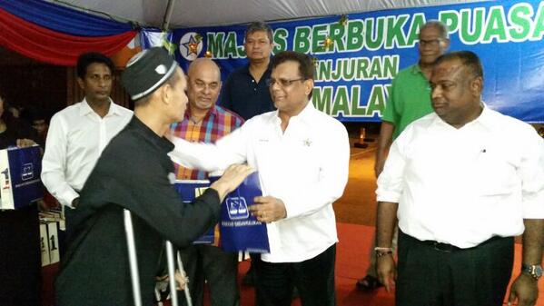 At PPP's Majlis Berbuka Puasa. With our party president <a href="/m_kayveas/">TAN SRI MKAYVEAS</a>