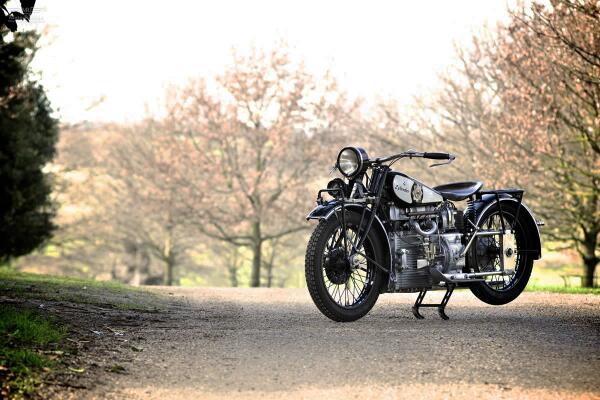 RollsRoyceOf's tweet photo. 1928 Windhoff Four 746cc, valuable and rare vintage motorcycle by German company Windhoff (PRICE: £100k-£130k) http://t.co/5Y0WwH1JXX