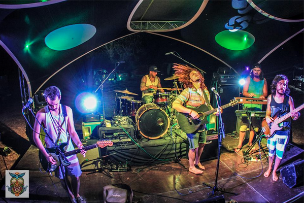 TheBestFest's tweet photo. Cheers to a new week! You guys seeing any awesome live music this week/end? http://t.co/PcLhVeWPye