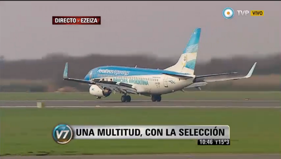solbarreraSB's tweet photo. Aterrizó Ntra Selección!!!
Viva #ARG 
#GraciasArgentina 
ORGULLO NACIONAL ♥ http://t.co/lRSP4ZEwcB