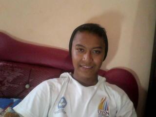Hairil_Cha's tweet photo. nggak ada kerjaan hehehe http://t.co/S8ytdXjnEi
