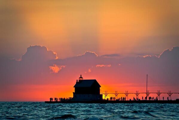 HuffPost's tweet image. The Great Lakes are a truly incredible (and under appreciated) destination huff.to/1r8fUb4